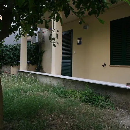 米杜勒亚斯公寓酒店