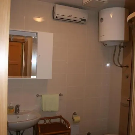 米杜勒亚斯公寓酒店 斯普利特